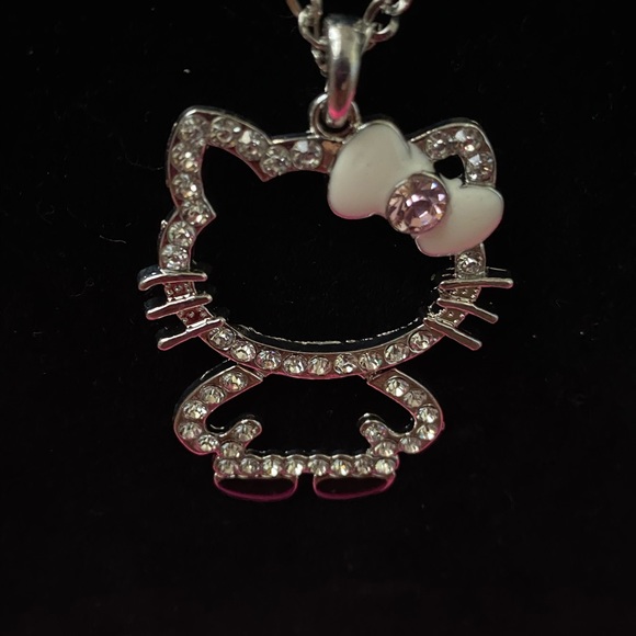 ✨Hello Kitty Figure Rhinestones Necklace Chain✨ - Picture 3 of 7